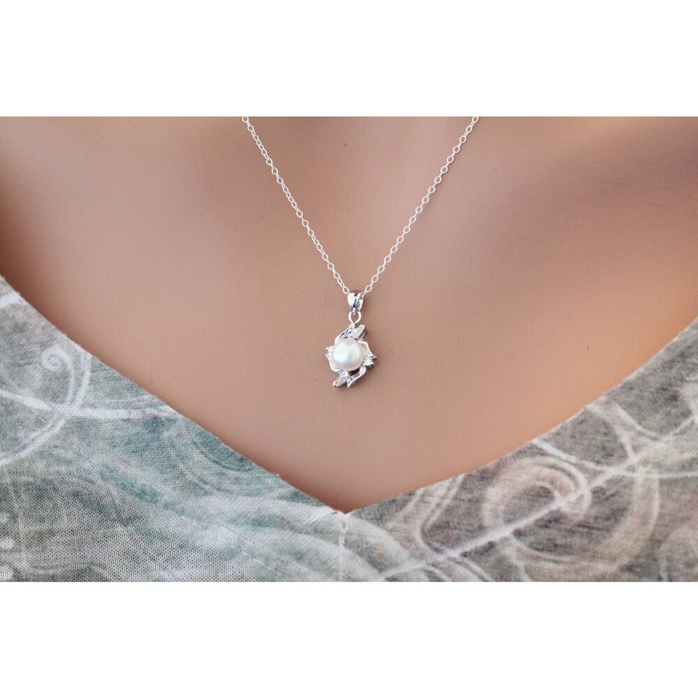 Elegant Freshwater Pearl Necklace with Small CZ Stones